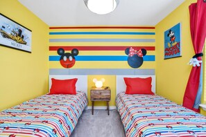 5 chambres, fer et planche à repasser, Wi-Fi, draps fournis