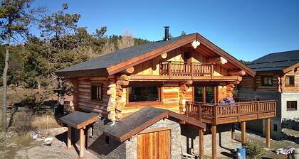 Polar Bear Chalet