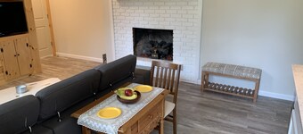 EXCEPTIONALLY CLEAN-SUPER QUIET-VERY COMFY & CLOSE TO
ASHEVILLE !!