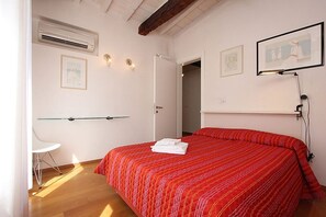 2 habitaciones, cuna de viaje y wifi gratis 