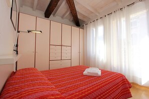 2 chambres, lit parapluie, Wi-Fi gratuit