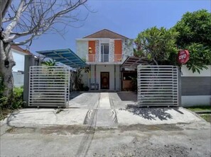 Exterior - OYO 3856 Tizta Suites Bali (Denpasar)