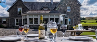 Howgills House | Self-catering accommodation | Countryside location 
