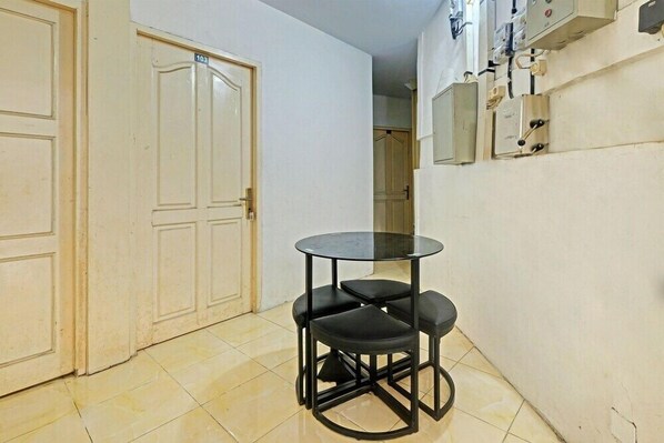 Dining - Hotel O Semarang Near Bandara Ahmad Yani Formerly Rumah Ceria (Semarang)