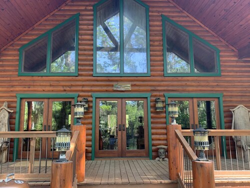 Alligator Alley Six Bedroom House