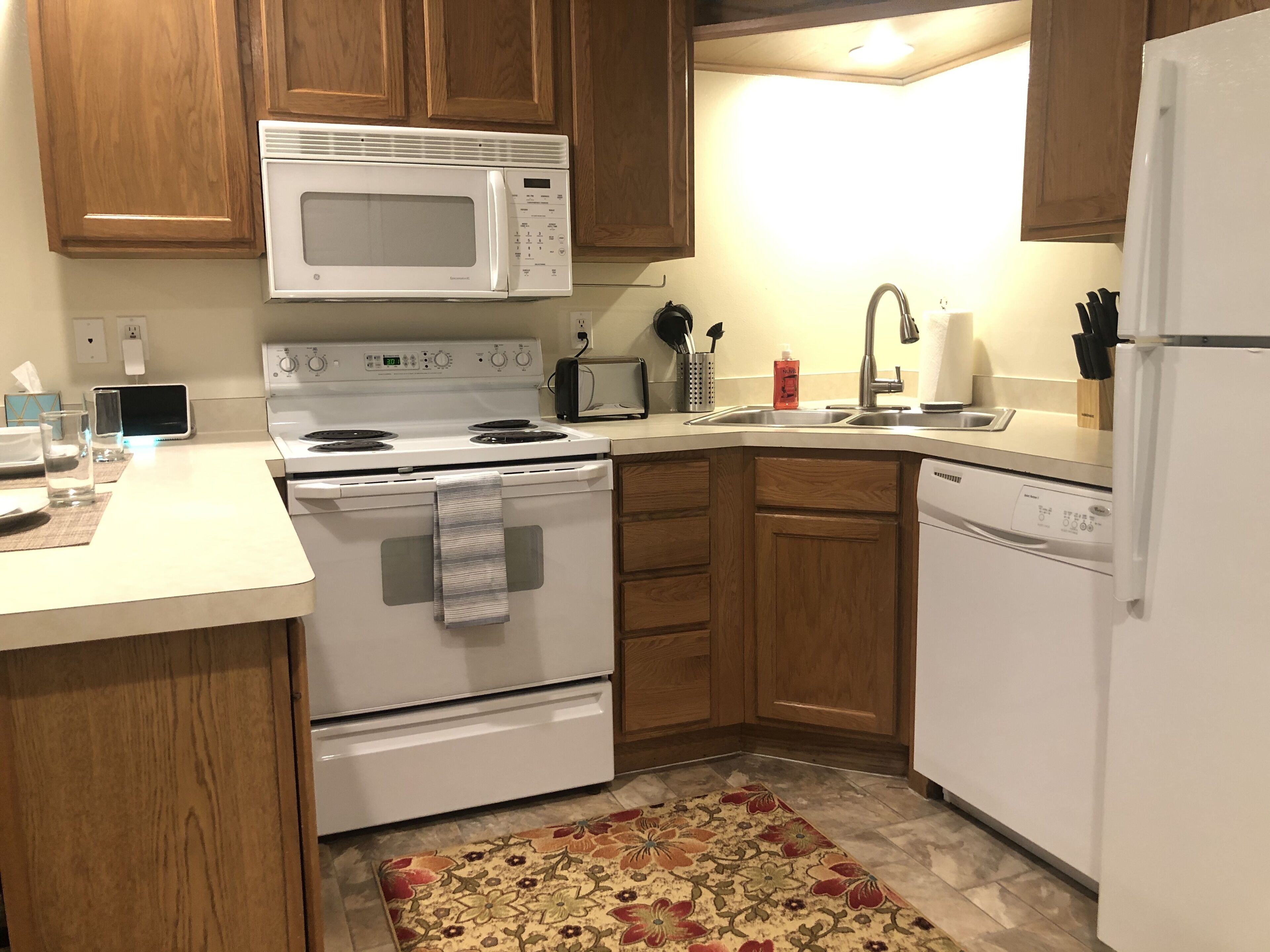 2 Blocks from Utah Valley Hospital!