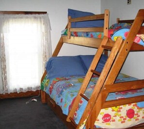 4 habitaciones, tabla de planchar con plancha y wifi gratis
