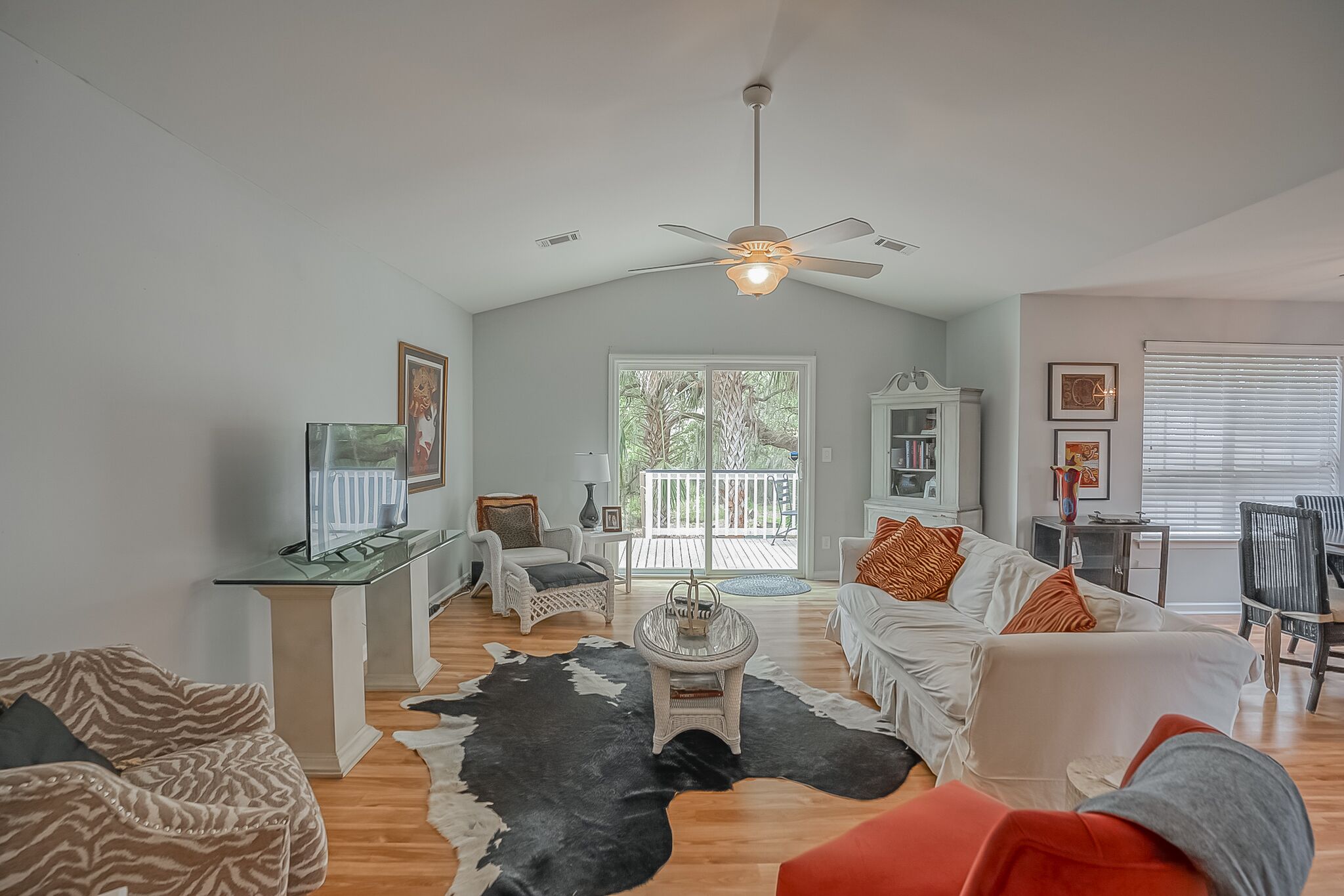 Spectacular Marsh Views on Waters Edge