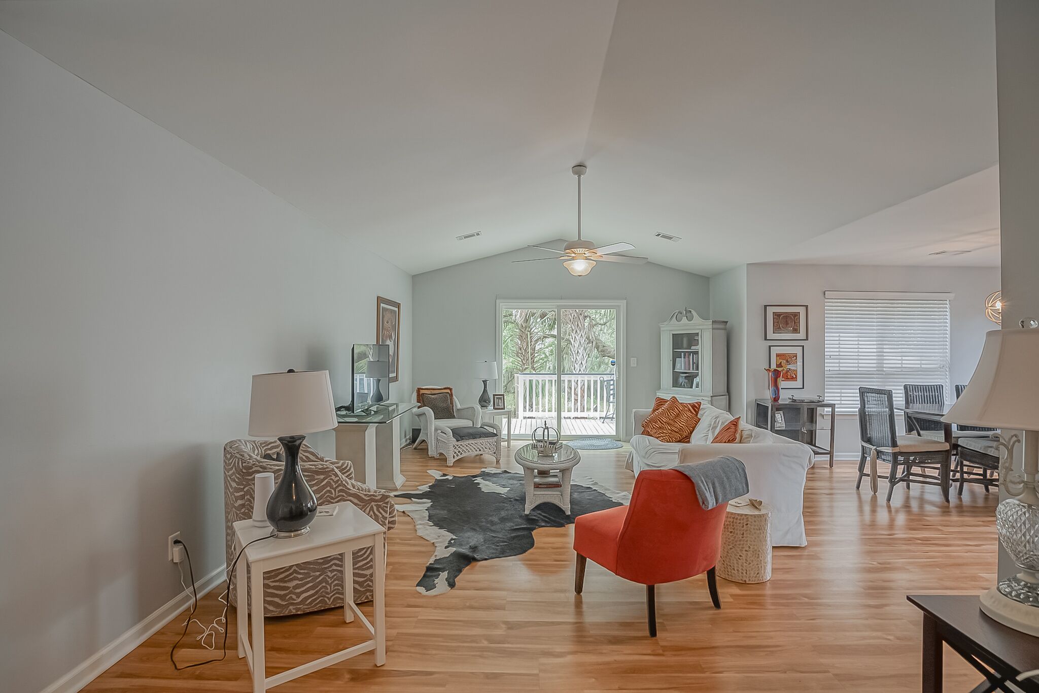 Spectacular Marsh Views on Waters Edge