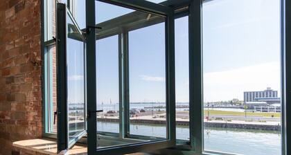 Fall Dates! Bayfront Oasis Getaway for Four!