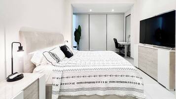 3 bedrooms, iron/ironing board, travel cot, WiFi