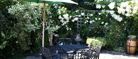 Apartment, Private Bathroom (The Garden Apartment ) | Garden