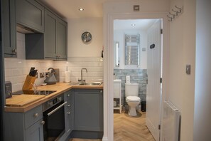 公寓, 私人浴室 (The Coracle) | 共用厨房