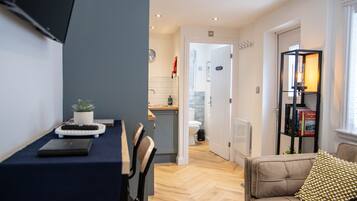 Apartemen, kamar mandi pribadi (The Coracle) | Dapur bersama