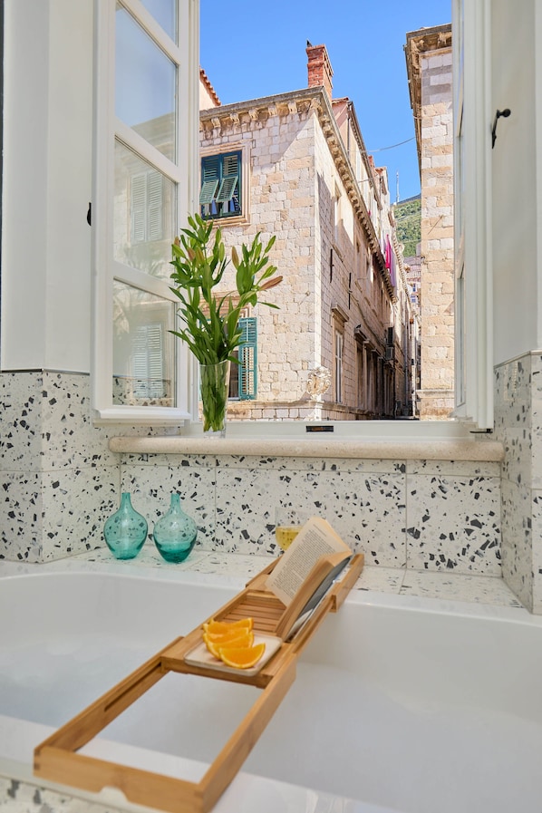 Deluxe Room (Ragusa) | Bathroom - Bota Palace (Dubrovnik)