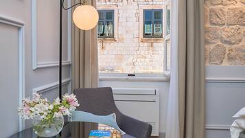 Deluxe Room (Spalato) | Premium bedding, down comforters, pillowtop beds, in-room safe