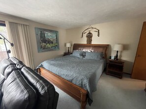 2 bedrooms, in-room safe, travel cot, free WiFi