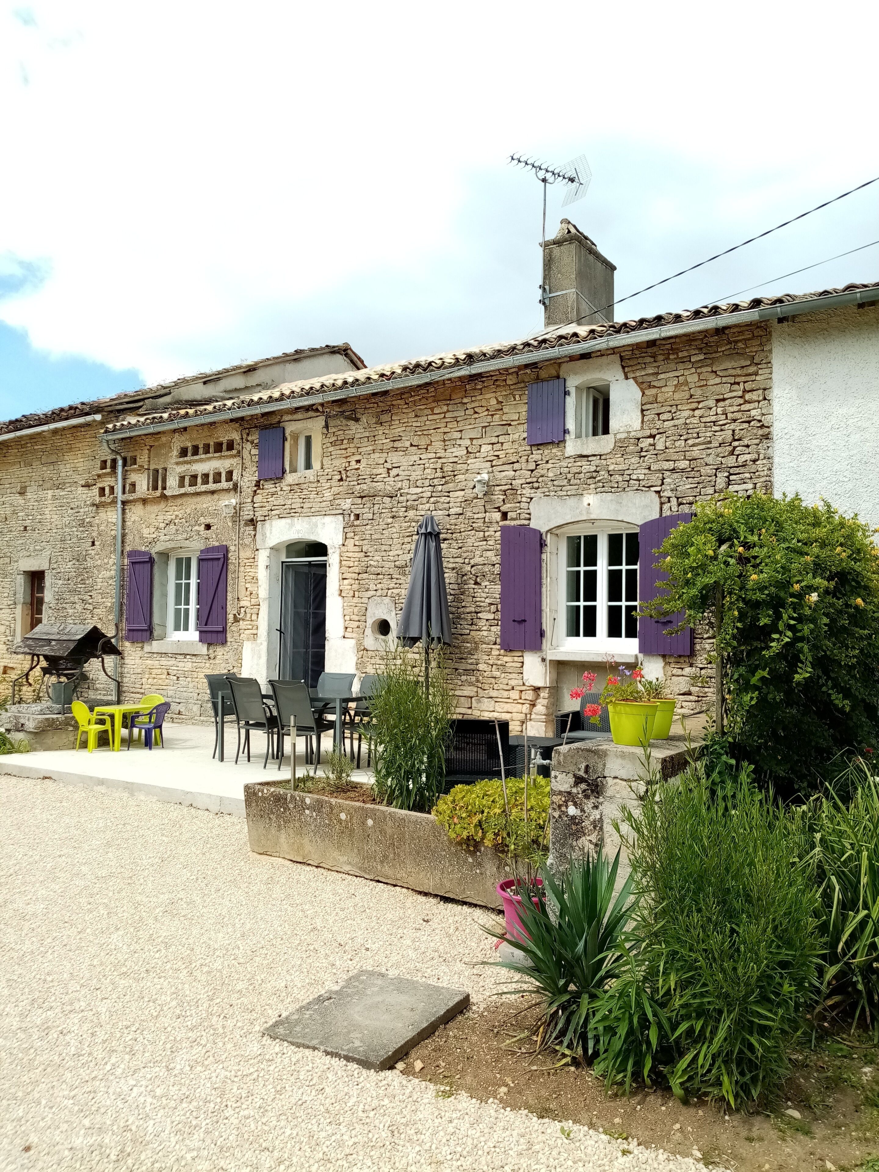 Gîtes de la Roche Élie -> "Chez Léonie" ⭐⭐⭐