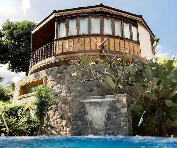 Piscine extérieure