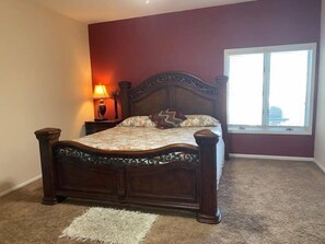 Condo (WW101 East Andrews Avenue, 2nd Floor) | 4 bedrooms, iron/ironing board, cots/infant beds, free WiFi