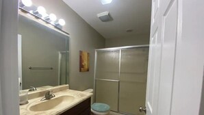 Condo (WW101 East Andrews Avenue, 2nd Floor) | Bathroom - Ww101 East Andrews Avenue, 2nd Floor (Wildwood)