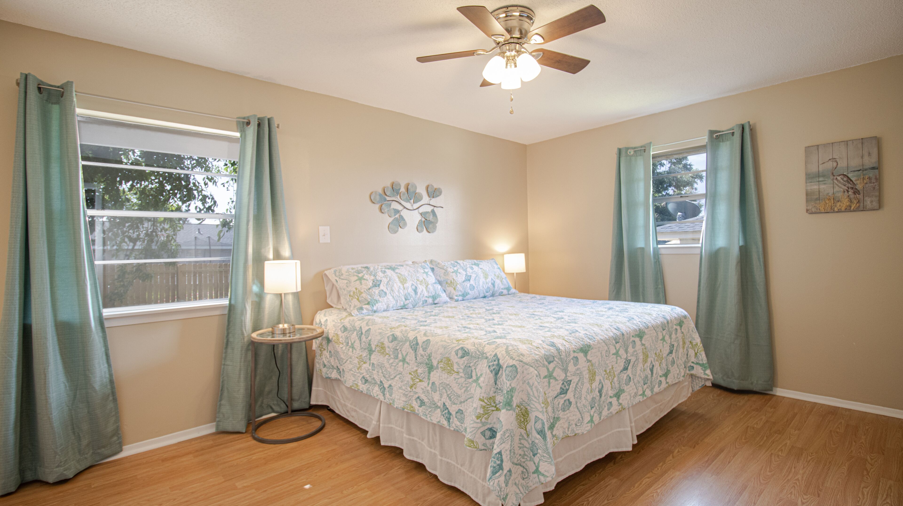 3 Bedrooms, 2 Full Baths Near The Beach