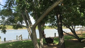 Unclassified image, 5 of 12, button - The River House (Matagorda)