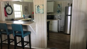 Unclassified image, 3 of 12, button - The River House (Matagorda)