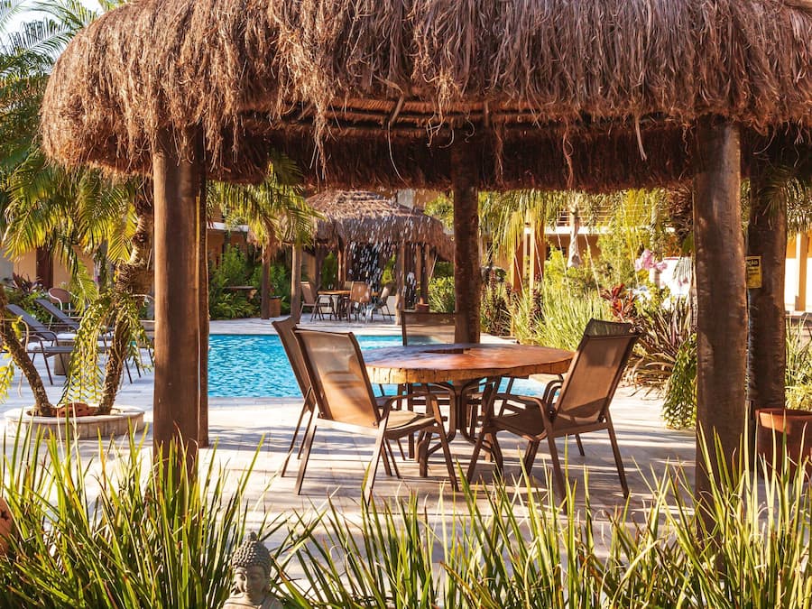 Außenpool, geöffnet von 08:00 Uhr bis 23:00 Uhr, Liegestühle