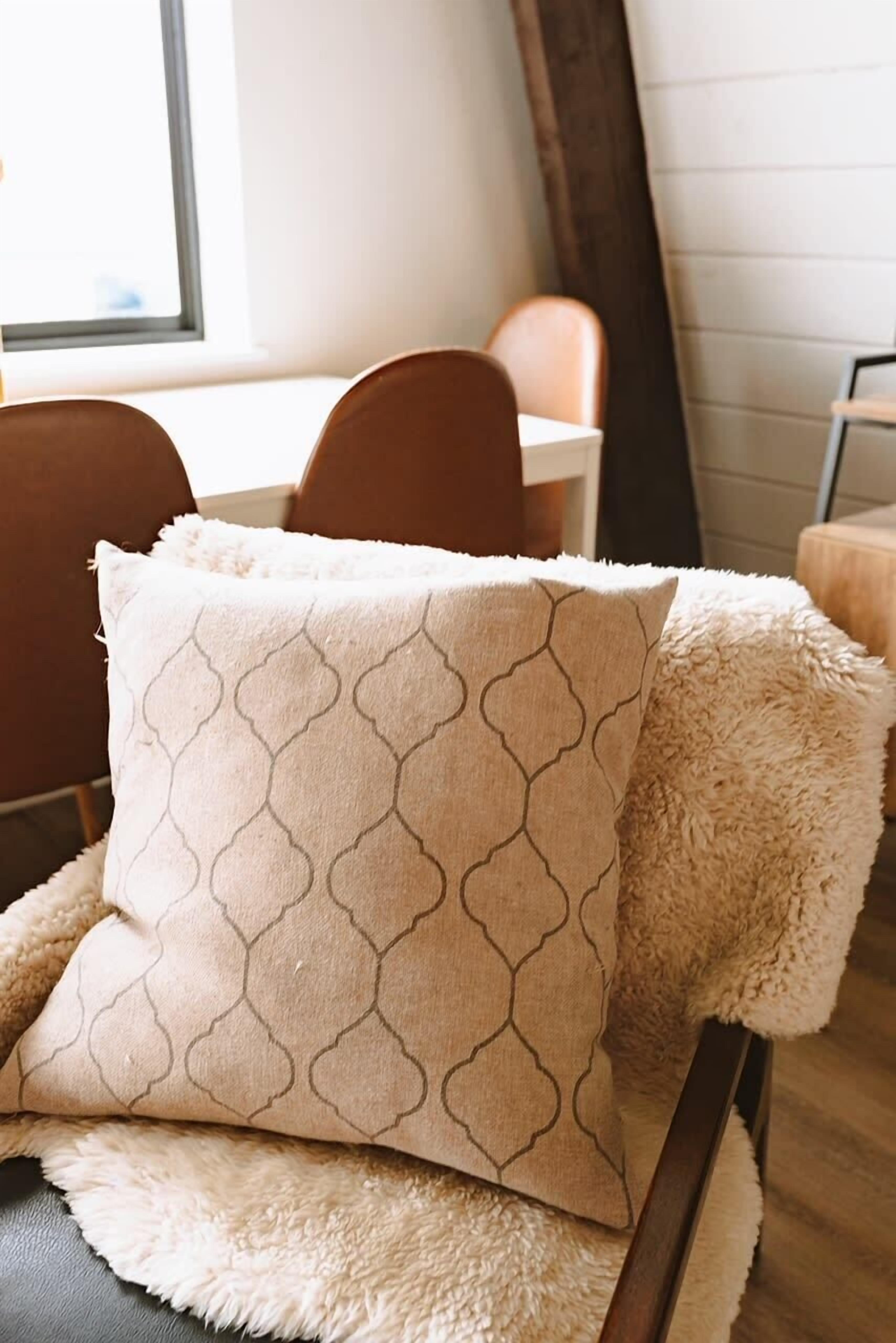 Mountain Retreat Cabin,  Self Check-In, Parking