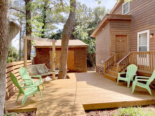 Cute and Cozy-Central Nags Head🐶 Dog Friendly🌊Walk to Beach and Sound⛱