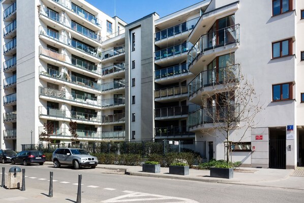 Exterior - Kijowska 7 | Warsaw | Family Apartment | 2 Bedrooms (Warszawa)