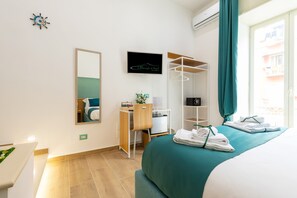 Double Room, Balcony | In-room safe, desk, soundproofing, free WiFi - Le Meraviglie Di Napoli (Naples)