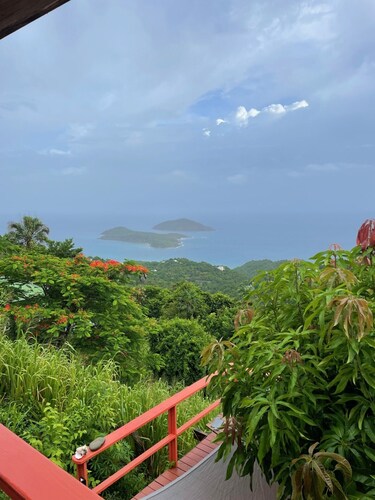 Island Country Retreat with Expansive Ocean Views ~ Private Pool