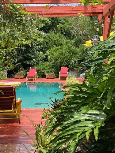 Island Country Retreat  with  Expansive Ocean Views ~ Private Pool