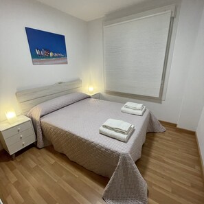 2 bedrooms, iron/ironing board, bed sheets - C NEW FIRST LINE BEACH (Barreiros)