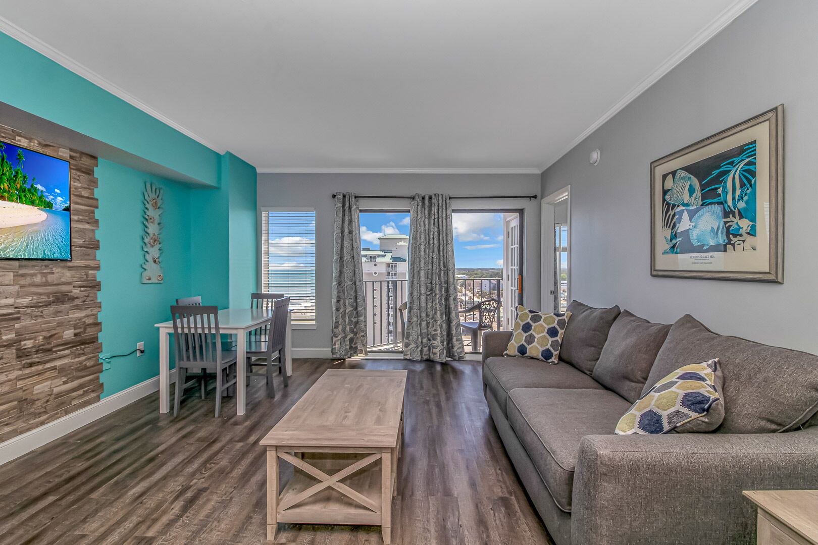 Beautiful 2 Bedroom Apartment with Stunning Views Palace Resort 1113