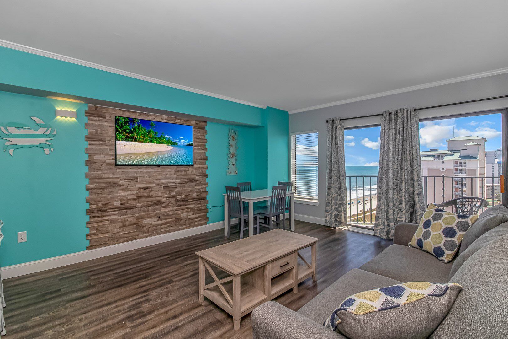 Beautiful 2 Bedroom Apartment with Stunning Views Palace Resort 1113