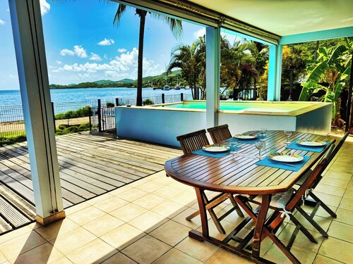 Ground floor T3 3* oceanfront villa