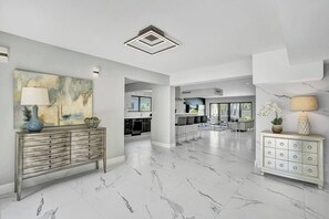 Interior - Welcome to Paradise! 1 mile to beach heated pool! (Hollywood)