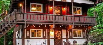 Chalet Getaway | Hot tub | Sauna | Firepit | Pool