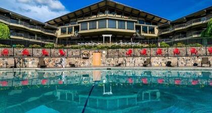 Chalet Getaway | Hot tub | Sauna | Firepit | Pool