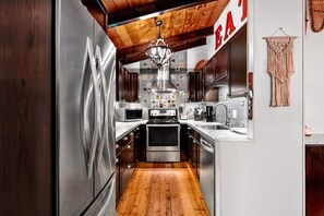 Unclassified image, 3 of 31, button - Chalet Getaway | Hot tub | Sauna | Firepit (Bellaire)