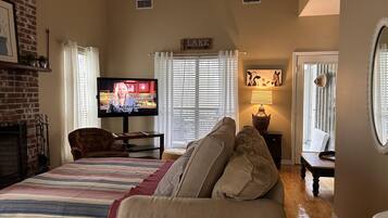 Smart TV, caminetto