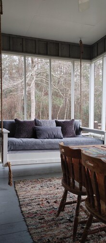 Bass Ranch, just behind Bird Island. The perfect spot for Great Bass Fishing !