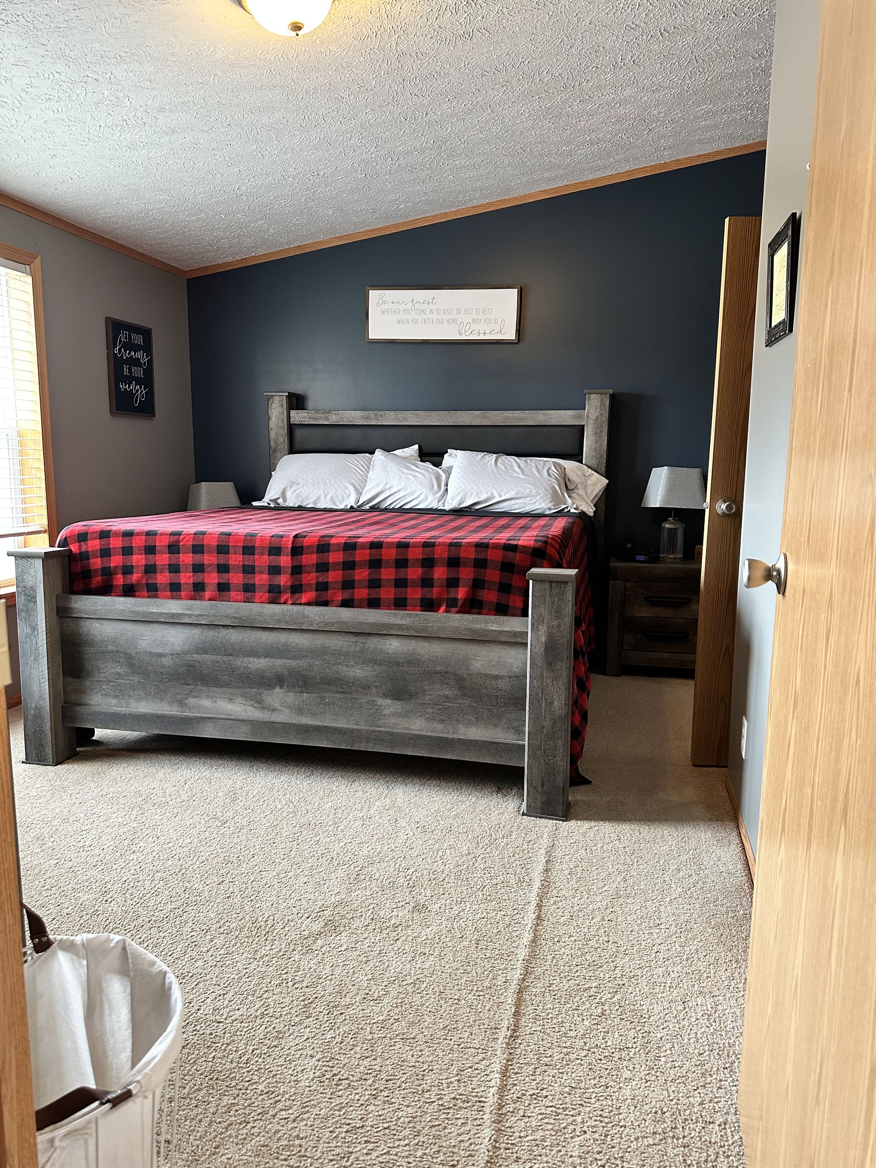 3 bed/ 2 bath Cabin on the South Dakota side of Lake Traverse