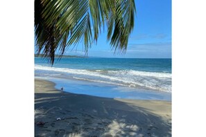 Beach nearby - Beautiful House 2 blocks from beach with AC (Manzanillo)