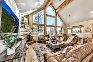 Smart TV, chimenea y futbolito 