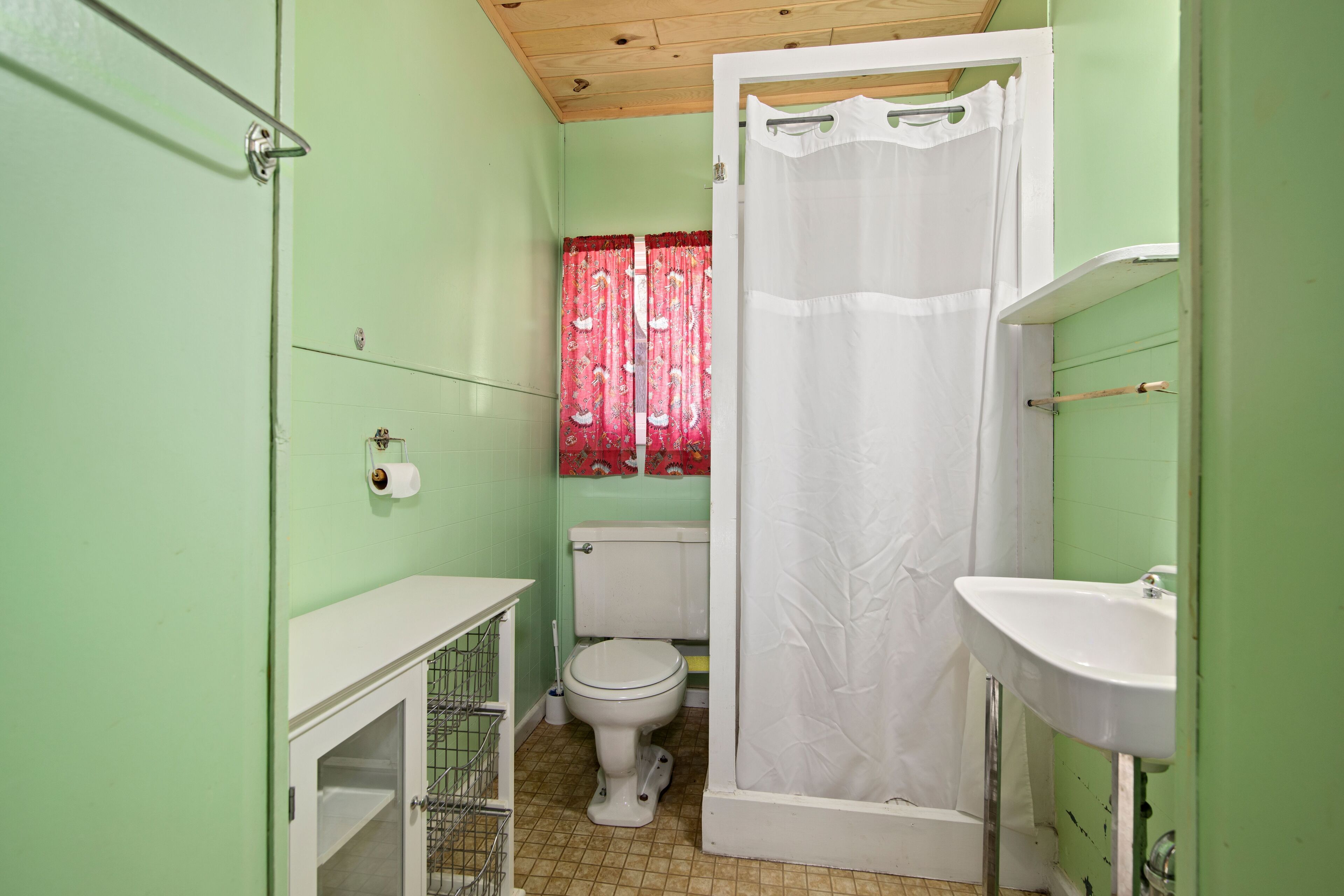 Up North Resort Located on Beautiful Pelican Lake in Nisswa, MN!