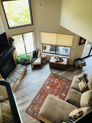 Smart-TV, Kamin, Drucker